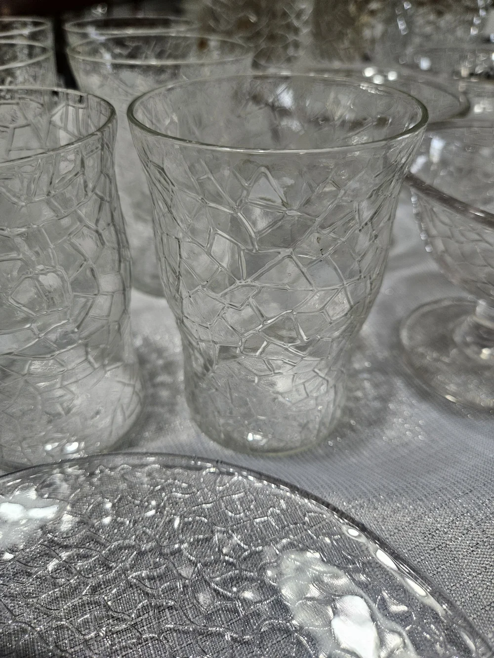 ✨️💠L.E. Smith Cracky 28 Piece Dinnerware Set